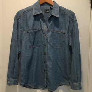 Liz Wear Classic Denim Shirt